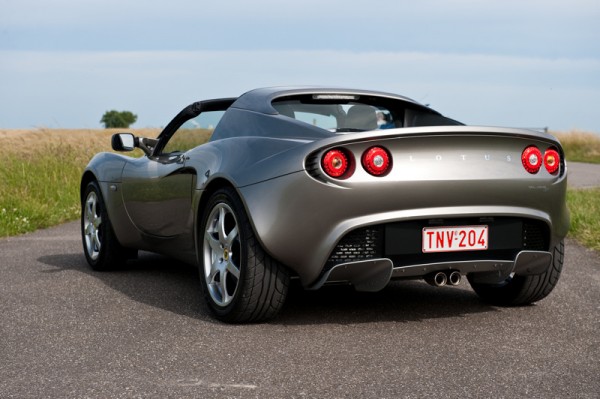 Lotus Elise S-40.jpg